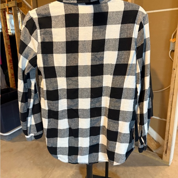 No Boundaries Monochrome Plaid Flannel Shirt - Picture 2 of 3